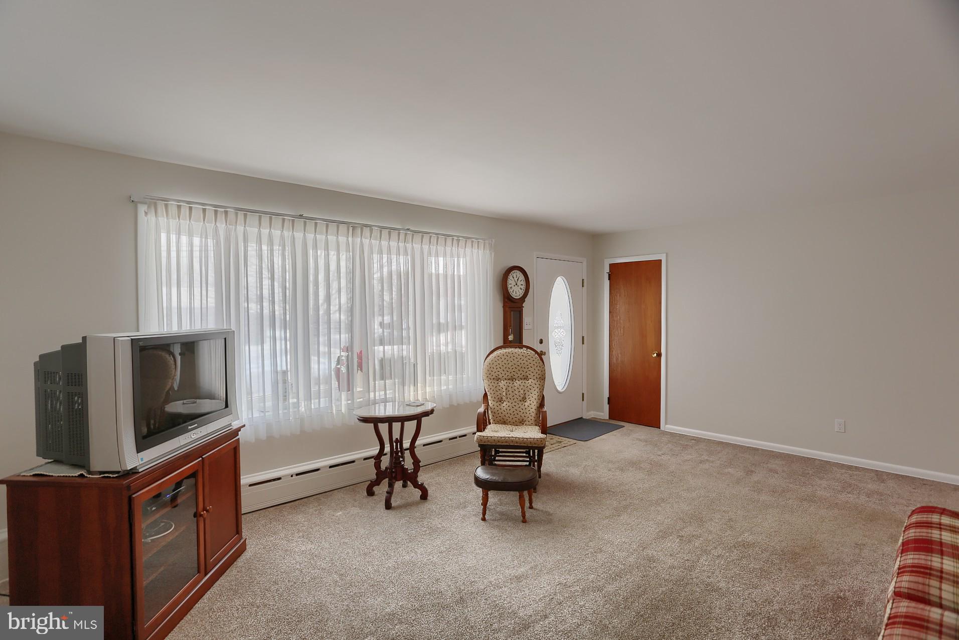 28 South Kemp Road Kutztown, PA 19530 - Photo 7 of 31 Family Room