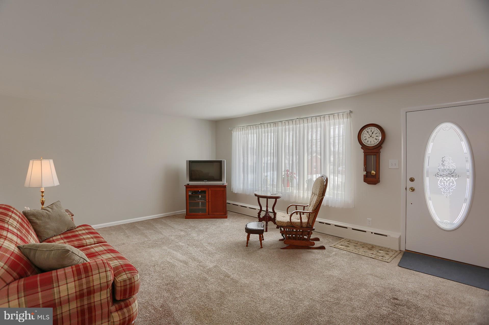 28 South Kemp Road Kutztown, PA 19530 - Photo 8 of 31 Family Room
