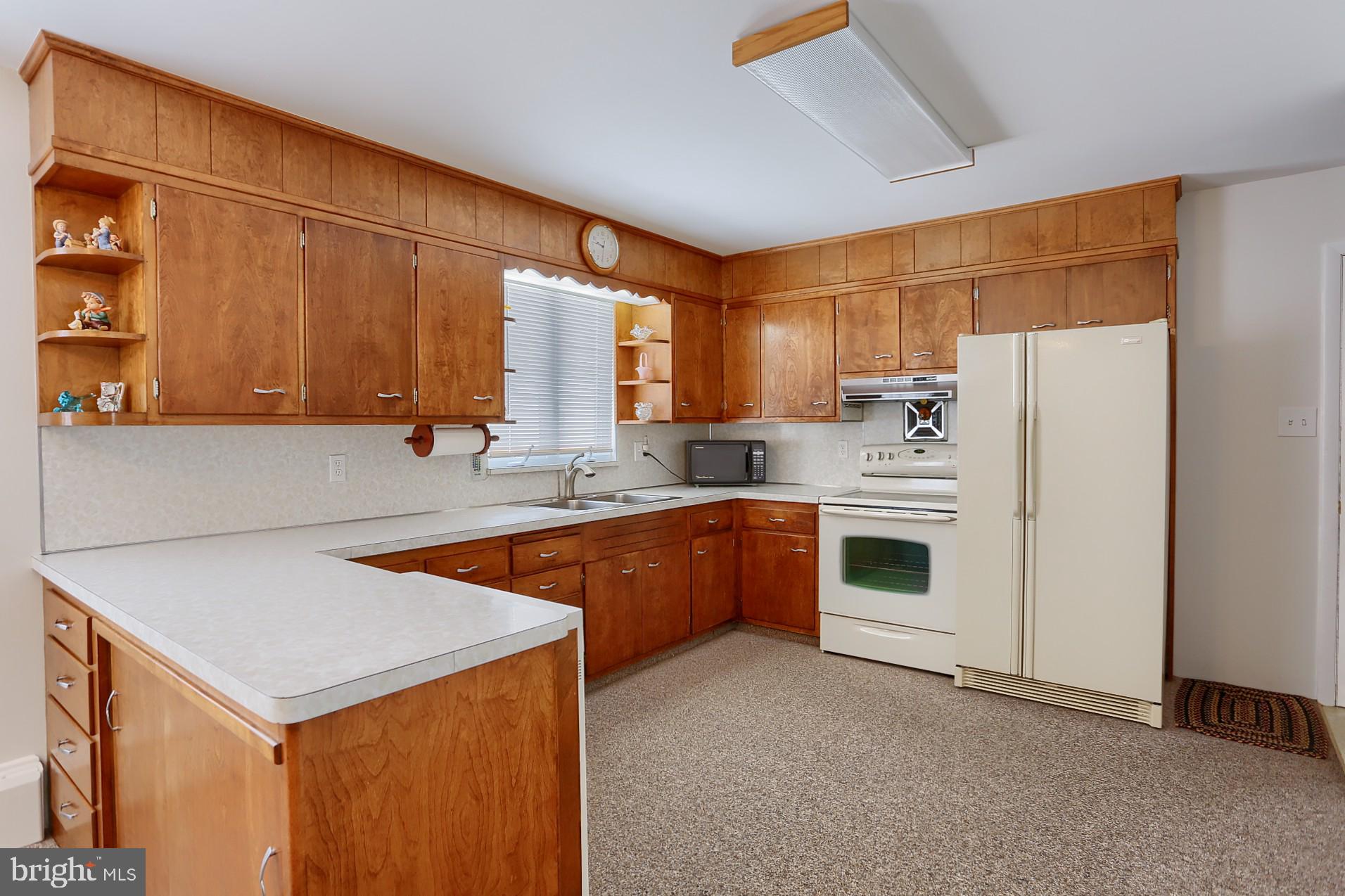 28 South Kemp Road Kutztown, PA 19530 - Photo 10 of 31 Kitchen