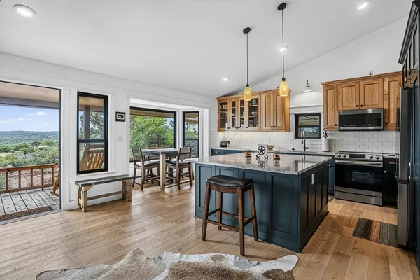 $739,000 | 410 Lakewood Road, Burnet, TX 78611