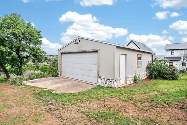 $739,000 | 410 Lakewood Road, Burnet, TX 78611