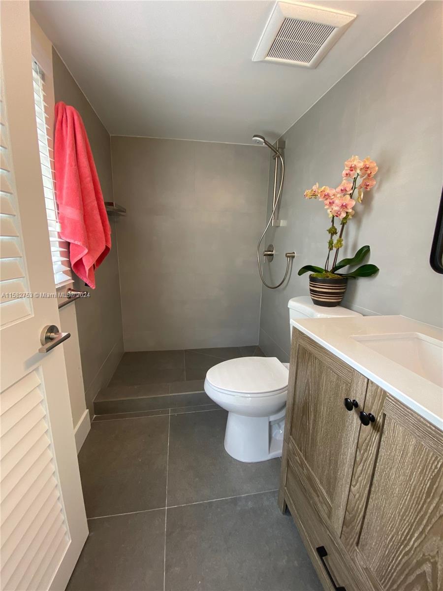 11821 Southwest 81st Road Pinecrest, FL 33156 - Photo 29 of 32 Gallery Image 29