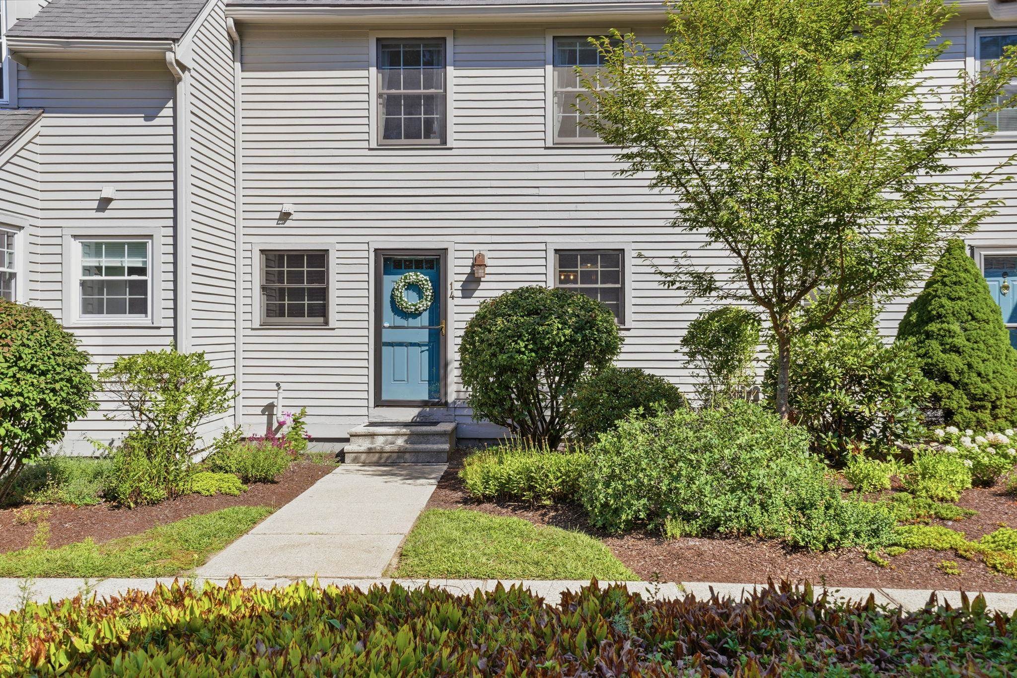 6 Veterans Road, Unit 14 Amherst, NH 03031 - Photo 2 of 42 Gallery Image 2