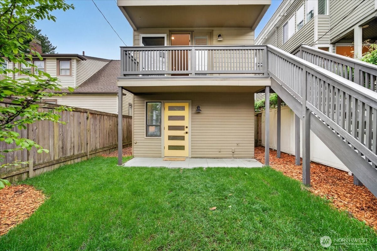 4132 44th Avenue Southwest Seattle, WA 98116 - Photo 12 of 39