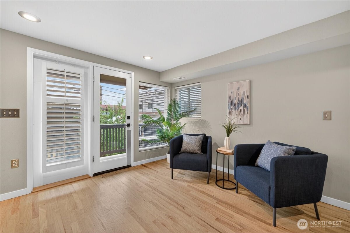 4132 44th Avenue Southwest Seattle, WA 98116 - Photo 14 of 39