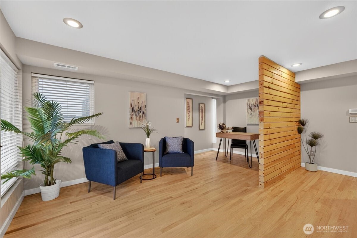 4132 44th Avenue Southwest Seattle, WA 98116 - Photo 15 of 39
