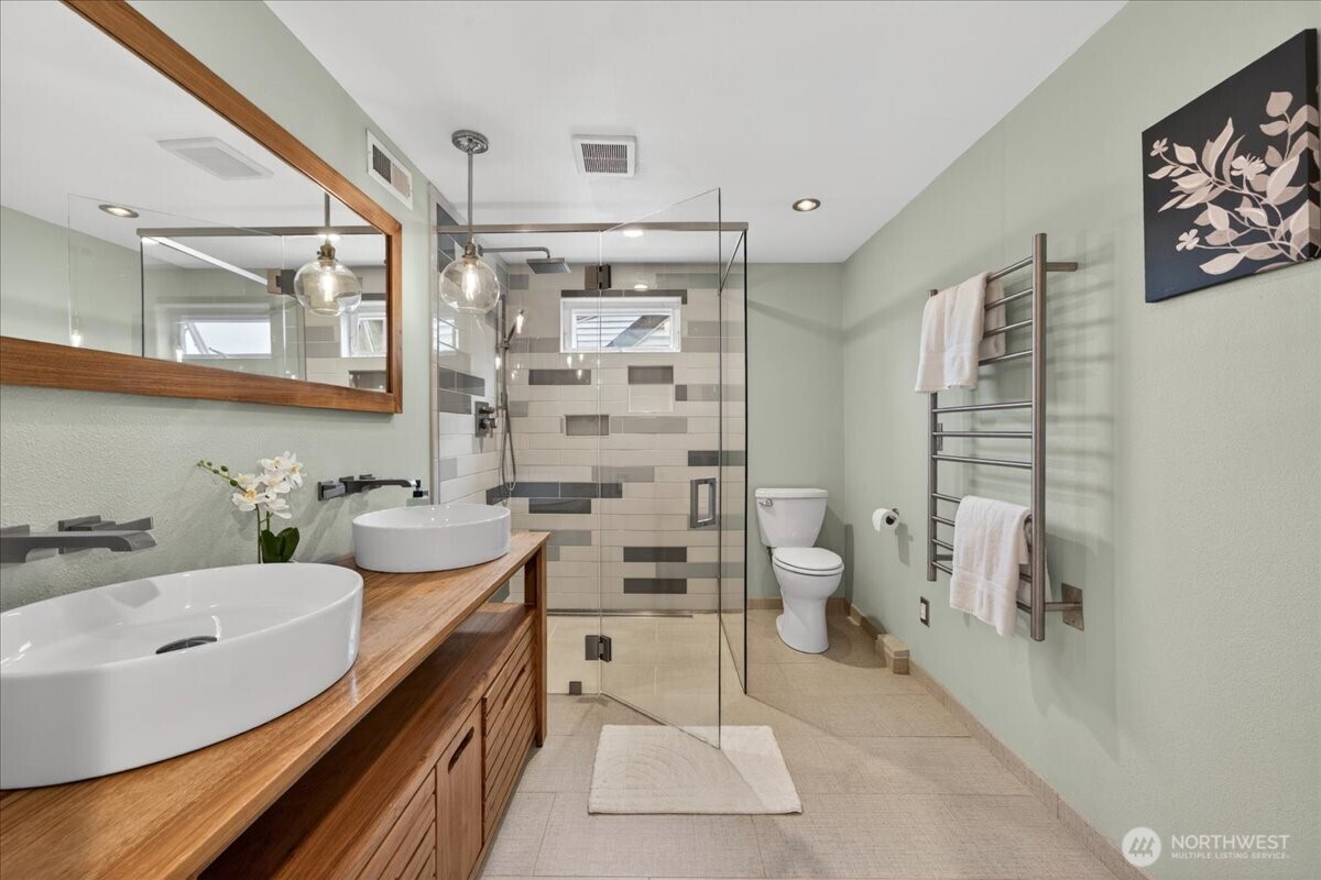 4132 44th Avenue Southwest Seattle, WA 98116 - Photo 18 of 39