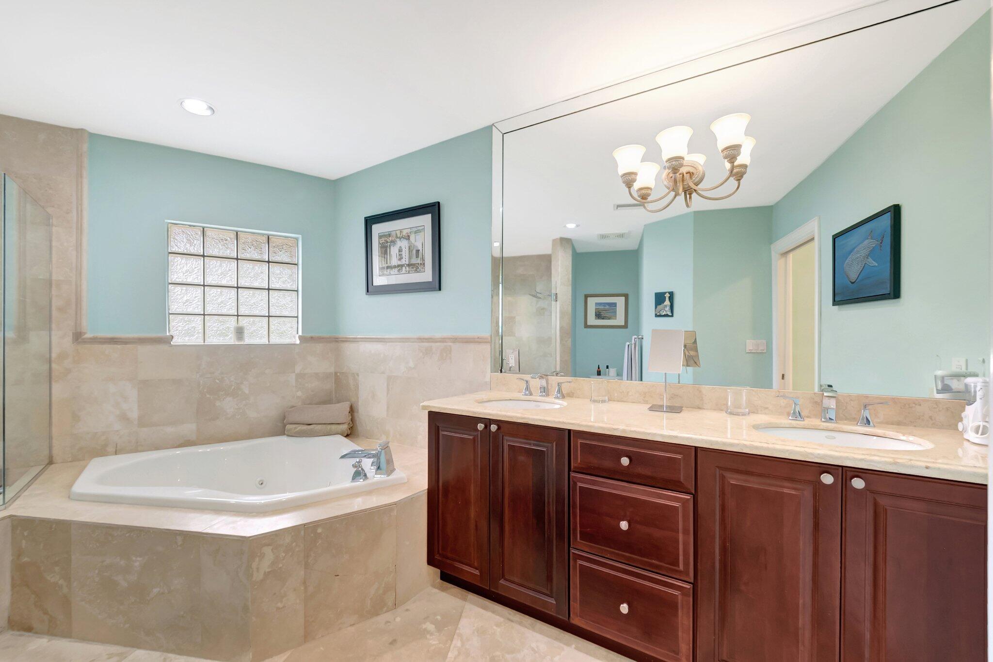 611 Southwest 15th Street Boca Raton, FL 33486 - Photo 28 of 57 Master Bathroom