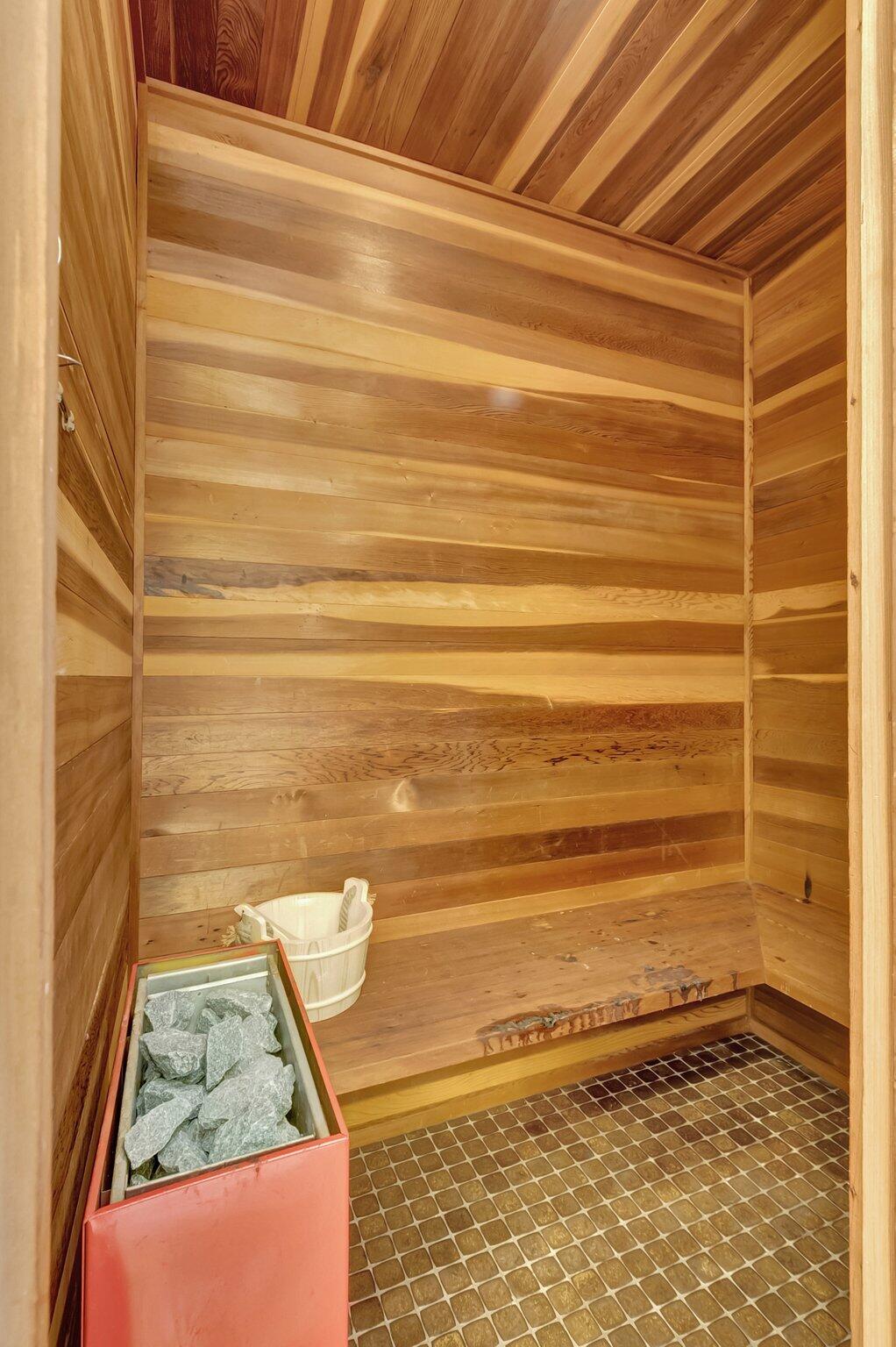 611 Southwest 15th Street Boca Raton, FL 33486 - Photo 33 of 57 Bedroom #2 with SaunaBathroom