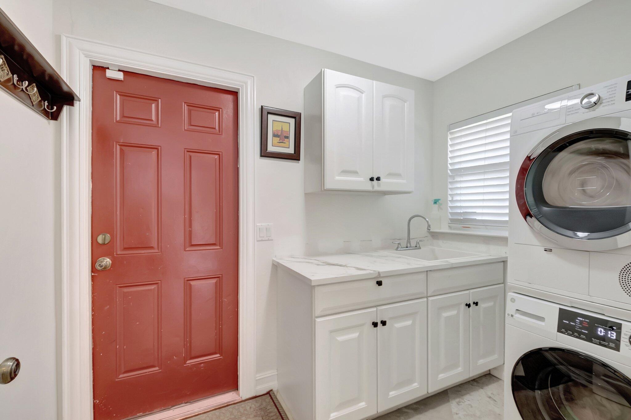 611 Southwest 15th Street Boca Raton, FL 33486 - Photo 43 of 57 Laundry Room