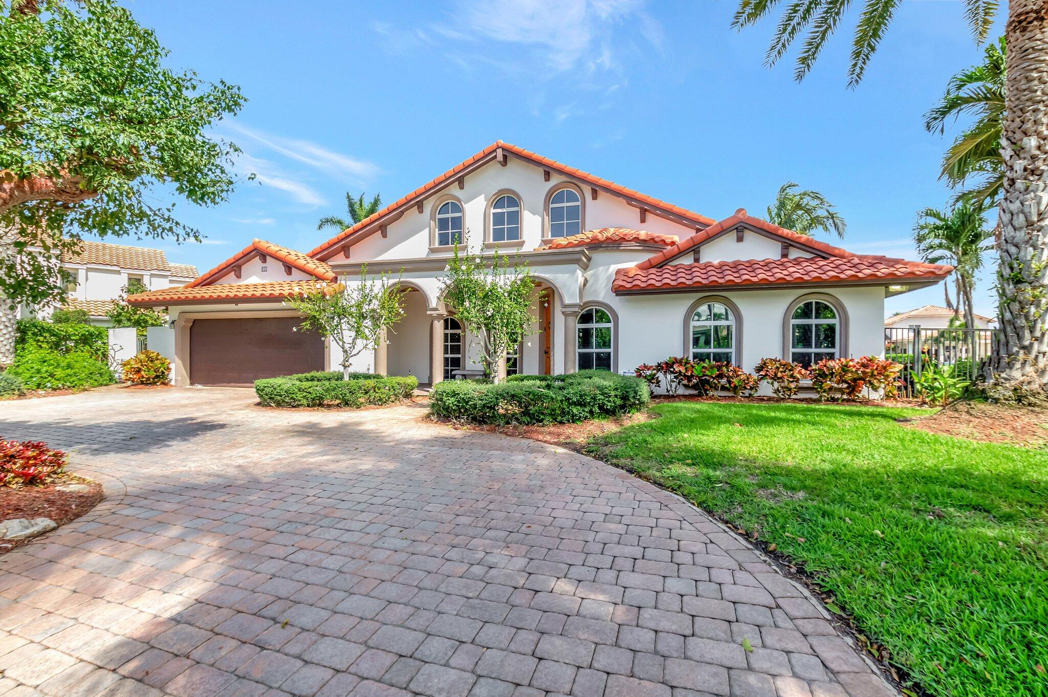 611 Southwest 15th Street Boca Raton, FL 33486 - Photo 6 of 57 Large Circular Drive