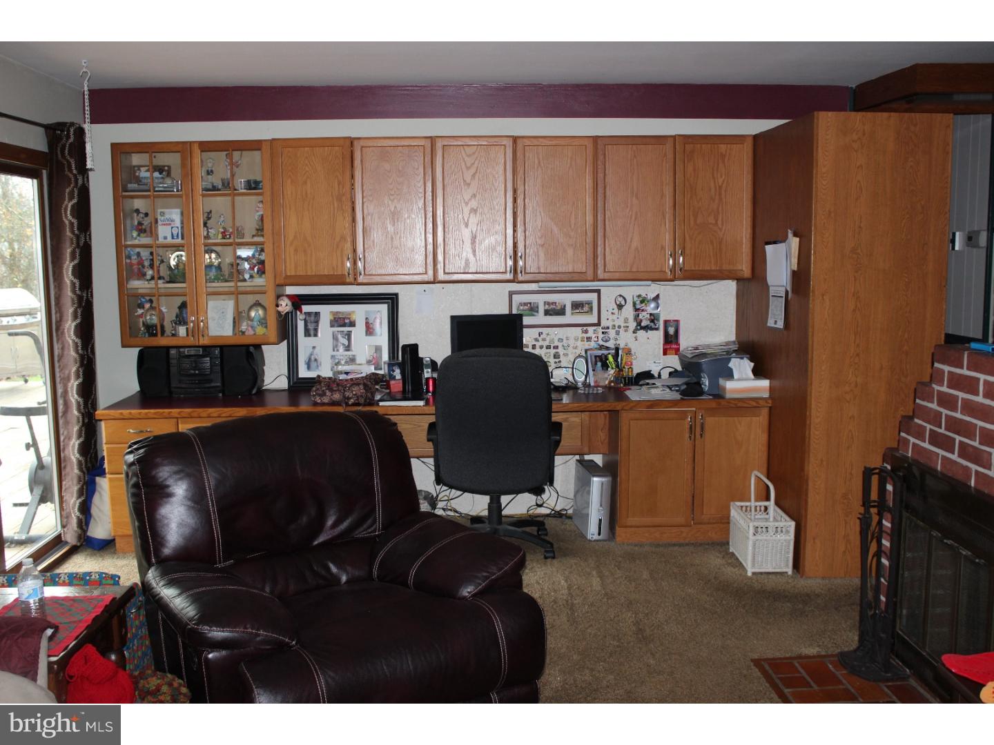 25 Balsam Road Levittown, PA 19057 - Photo 8 of 25 Gallery Image 8