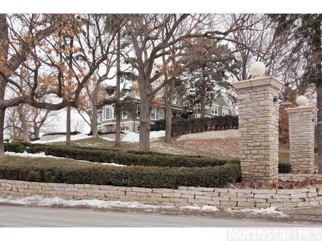 4933 East Sunnyslope Road Edina, MN 55424 - Photo 2 of 18 Gallery Image 2