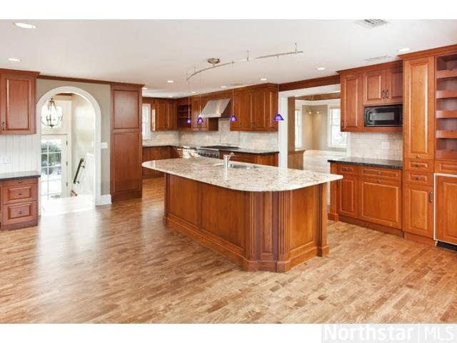 4933 East Sunnyslope Road Edina, MN 55424 - Photo 5 of 18 Gallery Image 5