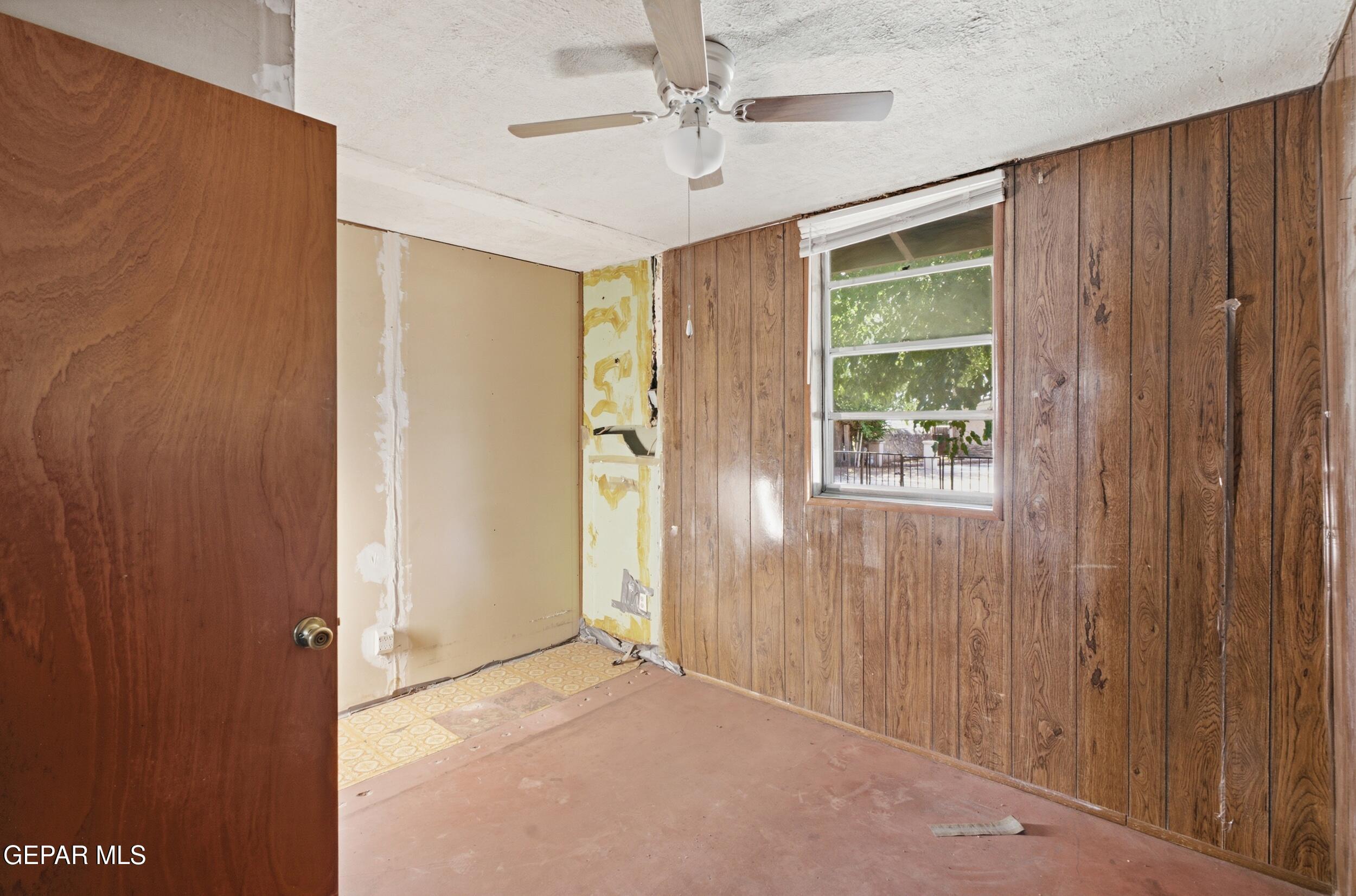 257 San Elizario Road Clint, TX 79836 - Photo 8 of 42 DSC05315