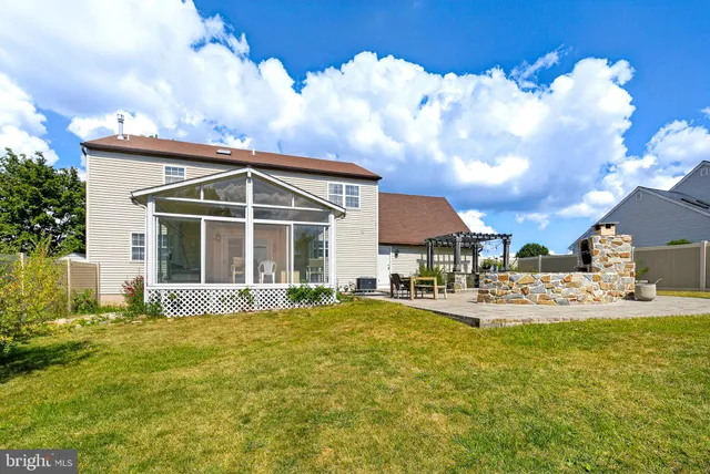 a view of a entertaining space