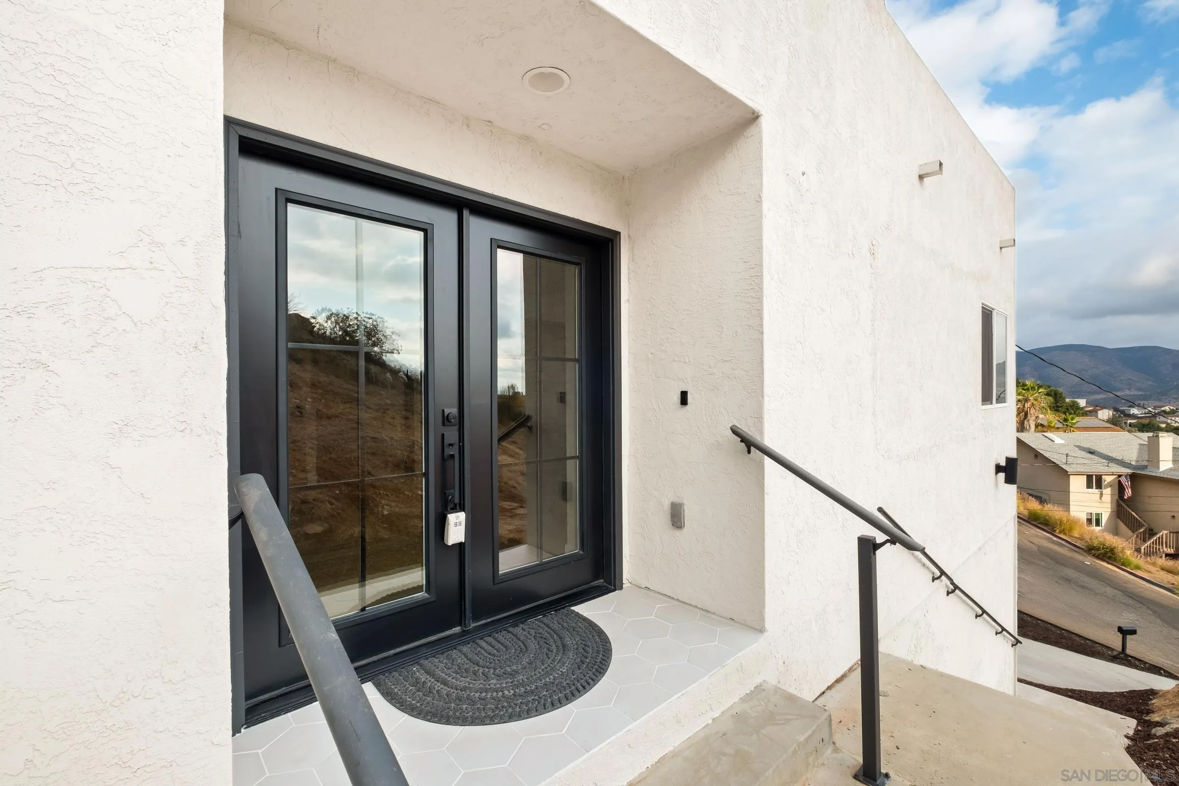 9596 Eucalyptus Street Spring Valley, CA 91977 - Photo 8 of 54 Gallery Image 8