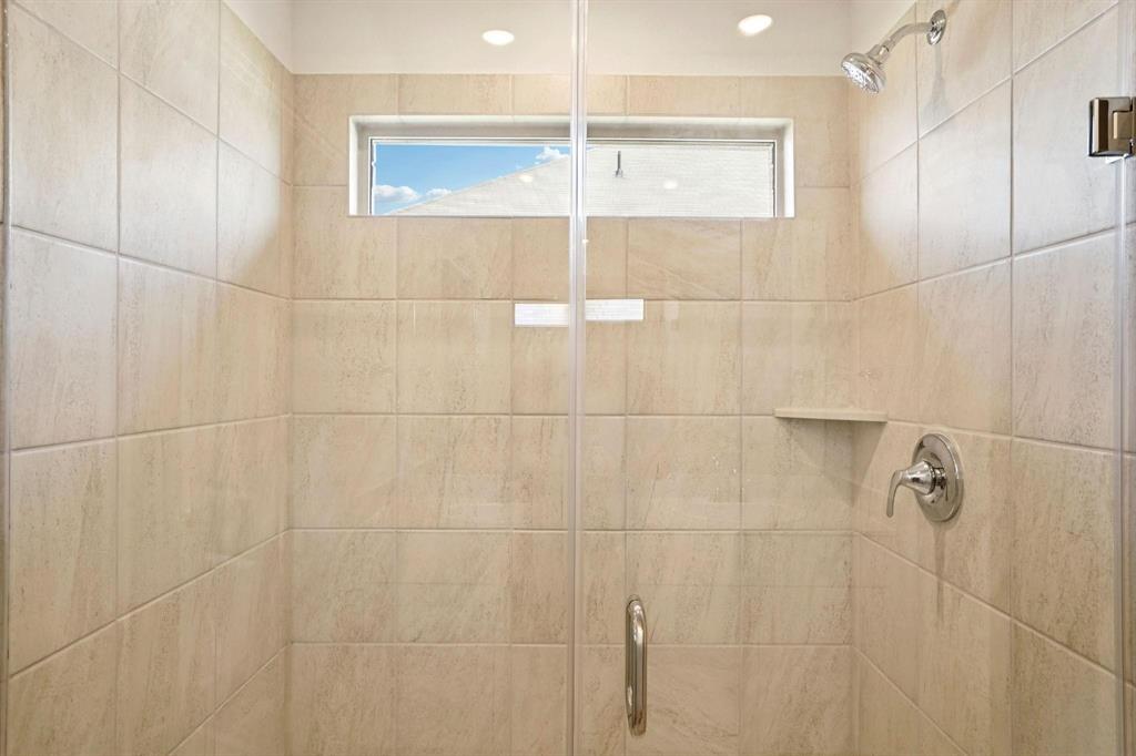 827 Sunflower Road Lavon, TX 75166 - Photo 18 of 23 a bathroom with a shower