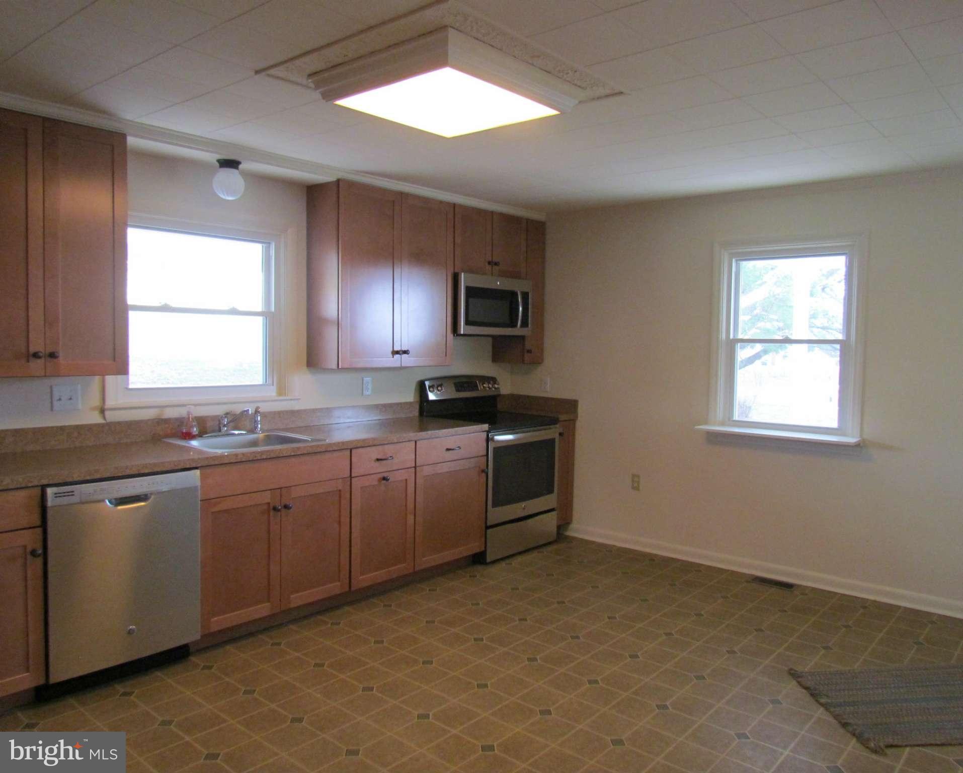 8018 Bolivar Road Middletown, MD 21769 - Photo 5 of 21 Kitchen