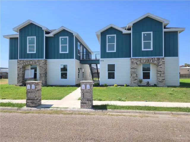 $1,100 | 805 West Los Tesoros Drive, Unit 4, Pharr, TX 78577