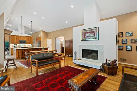 $1,299,000 | 9706 Beach Mill Road, Great Falls, VA 22066