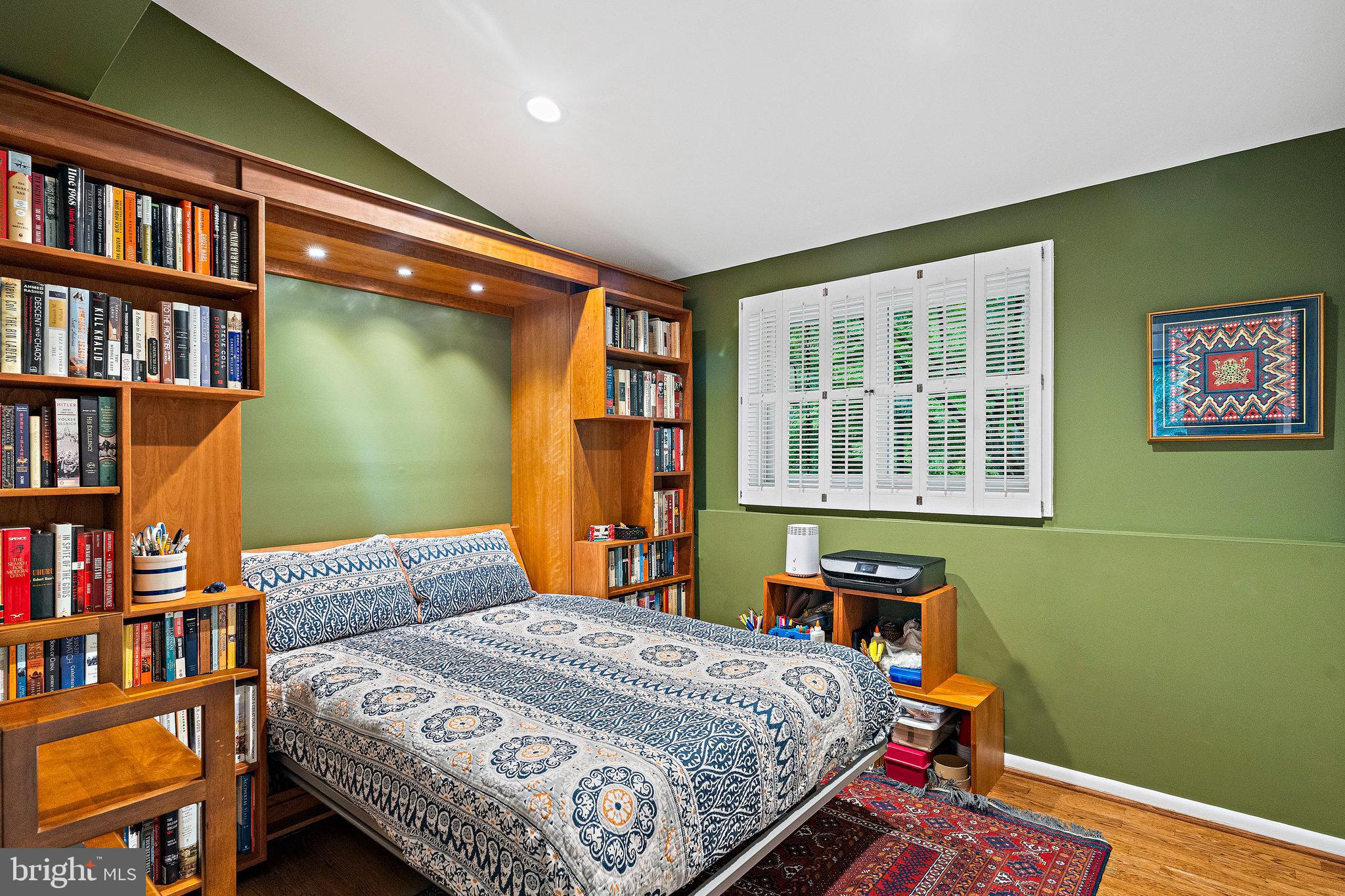 9706 Beach Mill Road Great Falls, VA 22066 - Photo 27 of 41