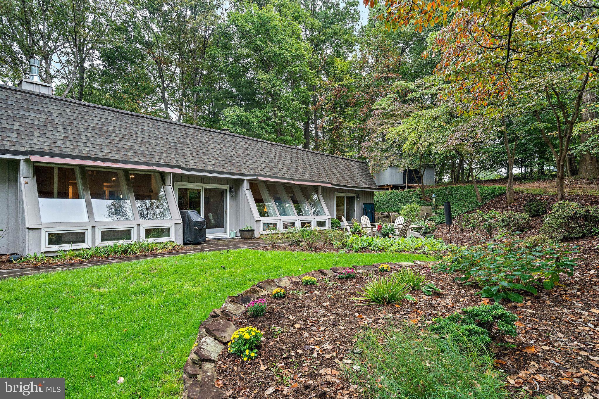 9706 Beach Mill Road Great Falls, VA 22066 - Photo 31 of 41