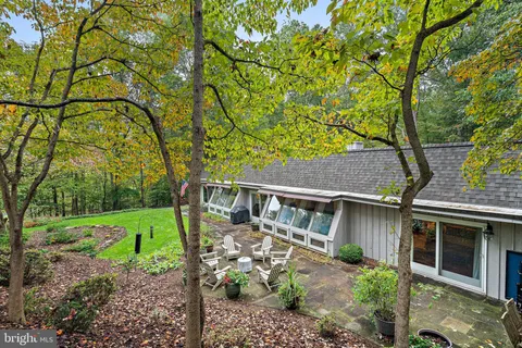 $1,299,000 | 9706 Beach Mill Road, Great Falls, VA 22066