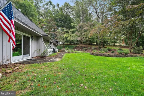 $1,299,000 | 9706 Beach Mill Road, Great Falls, VA 22066