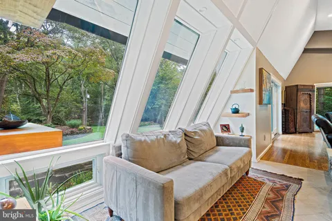 $1,299,000 | 9706 Beach Mill Road, Great Falls, VA 22066