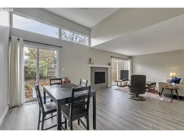 $260,000 | 17756 Northwest Lakeway Court, Beaverton, OR 97006