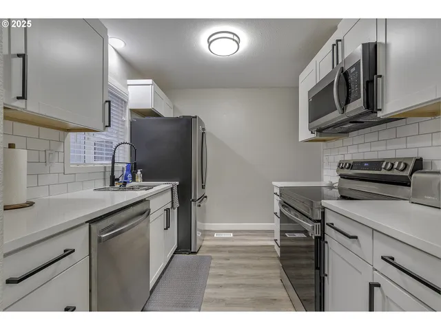 $260,000 | 17756 Northwest Lakeway Court, Beaverton, OR 97006