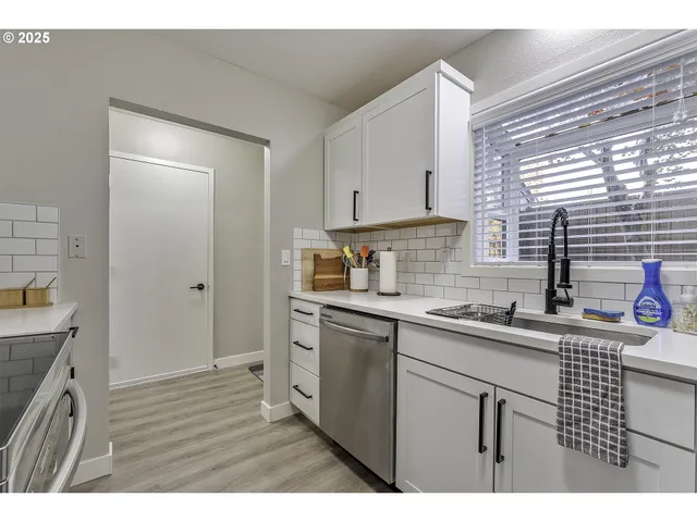 $260,000 | 17756 Northwest Lakeway Court, Beaverton, OR 97006