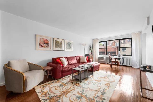 $700,000 | 408 West 57th Street, Unit 7L | Hell's Kitchen