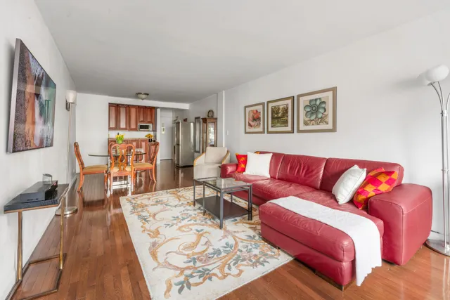 $700,000 | 408 West 57th Street, Unit 7L | Hell's Kitchen