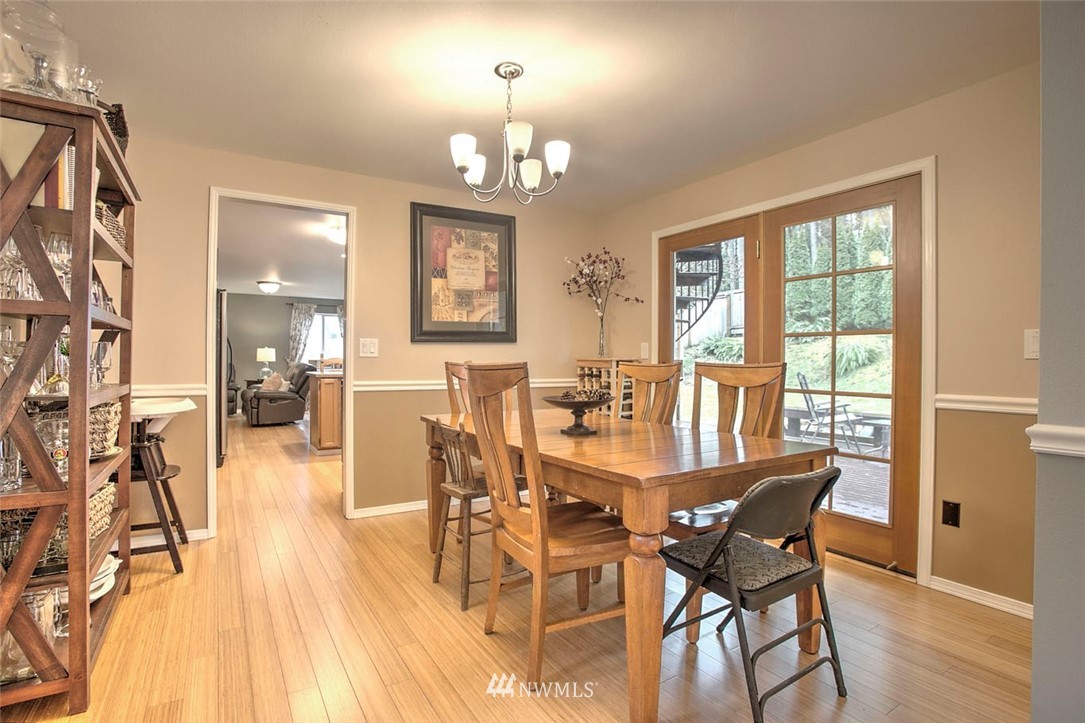 1002 215th Street Southeast Bothell, WA 98021 - Photo 5 of 25