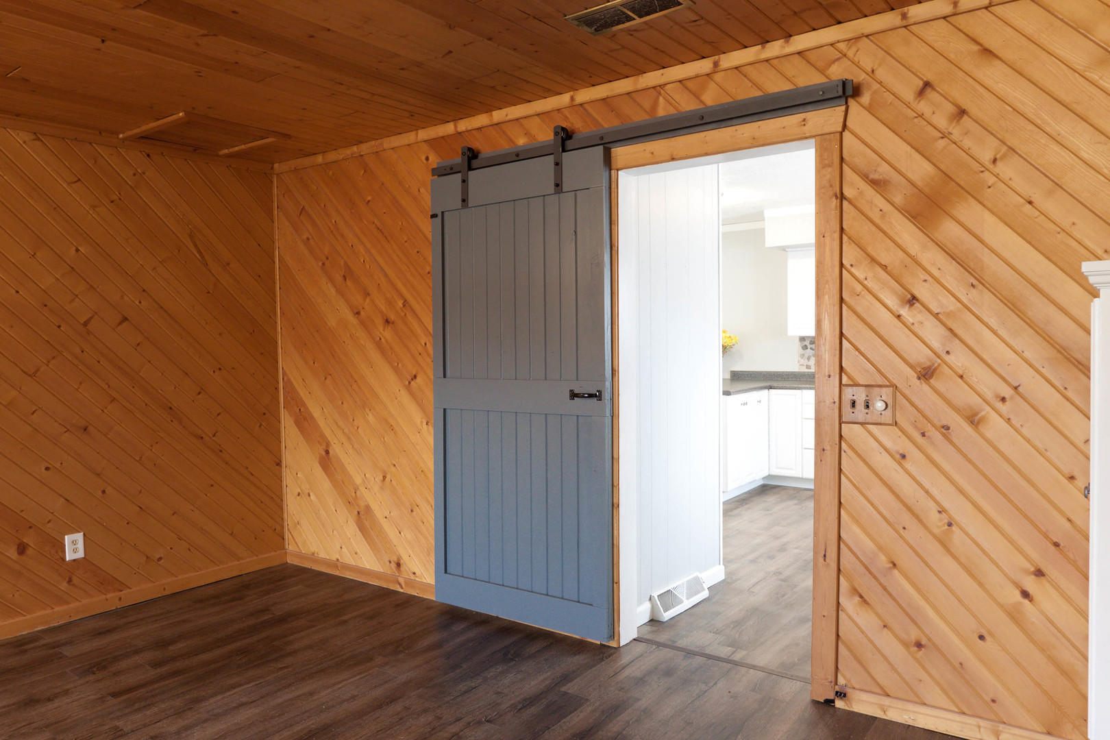 620 North 3rd Avenue Chenoa, IL 61726 - Photo 14 of 36