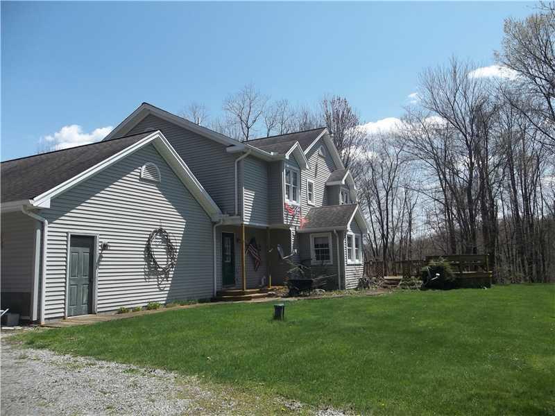 3020 Ellwood Road New Castle, PA 16101 - Photo 2 of 5 Exterior Back.