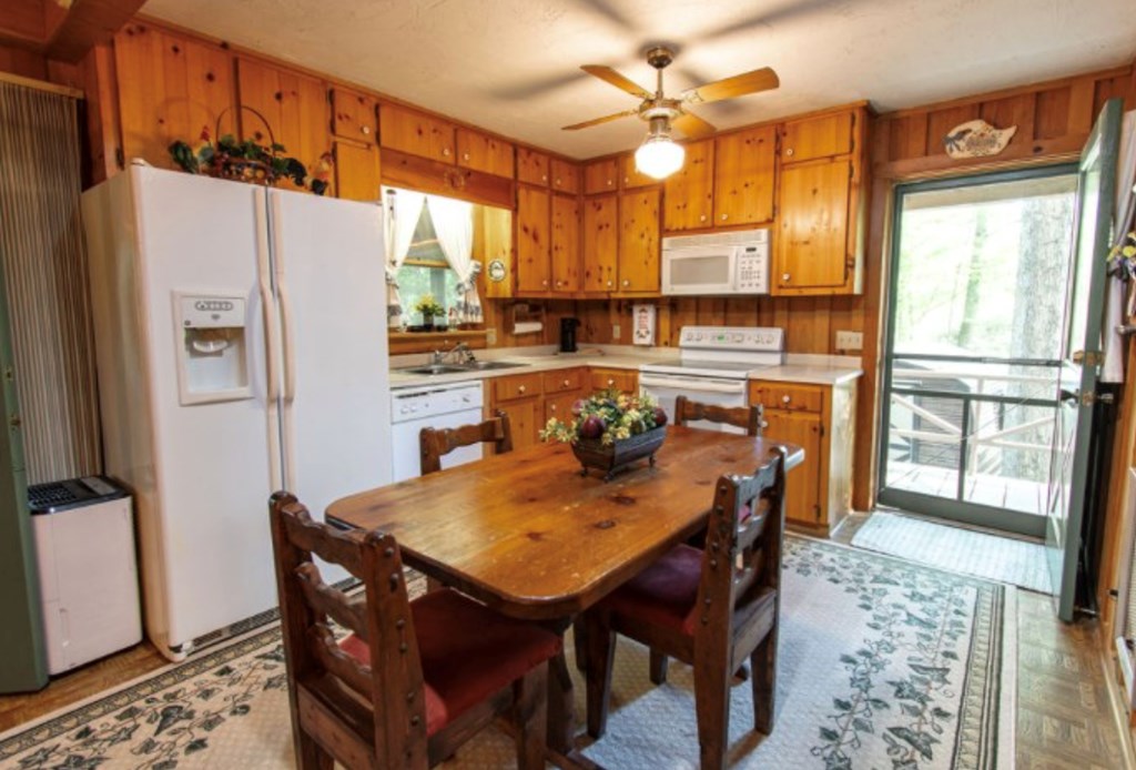 5 Tanglewood Trail Blue Ridge, GA 30513 - Photo 4 of 24