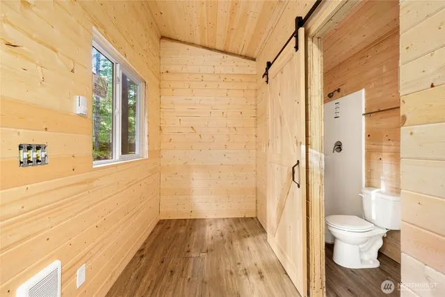 $299,950 | 56115 Kernahan Road East, Ashford, WA 98304