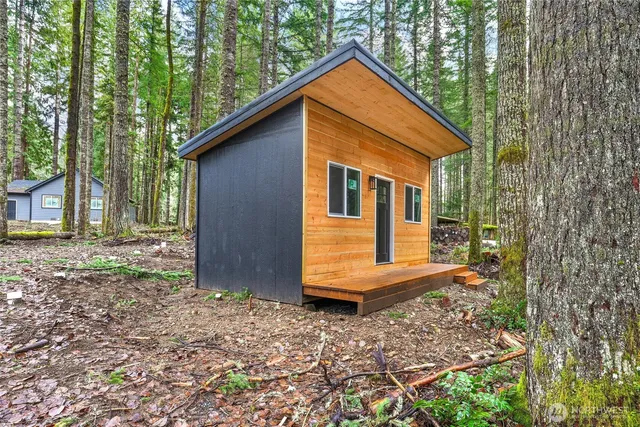 $299,950 | 56115 Kernahan Road East, Ashford, WA 98304