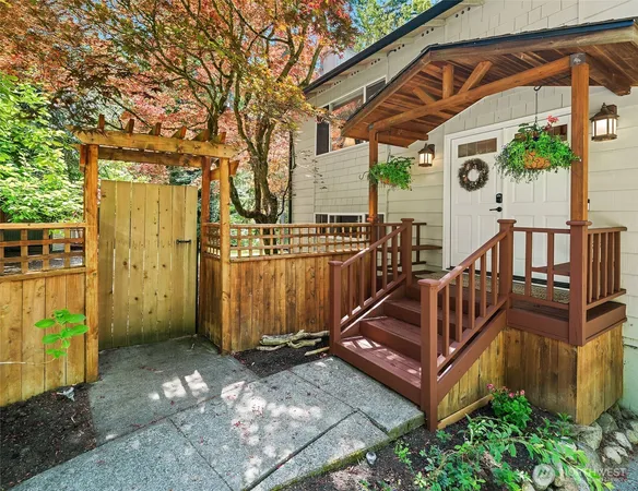 $768,000 | 8760 Southwest 190th Street, Vashon, WA 98070