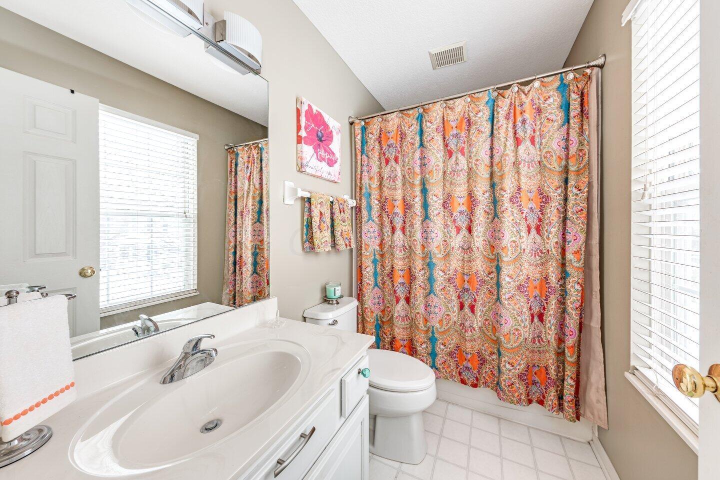 342 Sycamore Ridge Way Columbus, OH 43230 - Photo 28 of 44 Bedroom 2 Full Bath