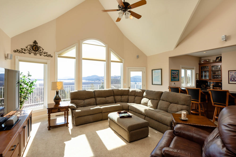 4426 Murrelet Road Klamath Falls, OR 97601 - Photo 19 of 54 One of Three Doors to Deck