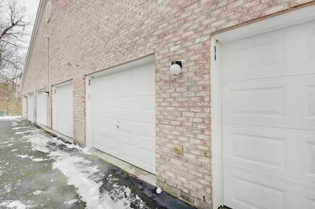 $175,000 | 6509 Emerald Hill Court, Unit 311, Indianapolis, IN 46237