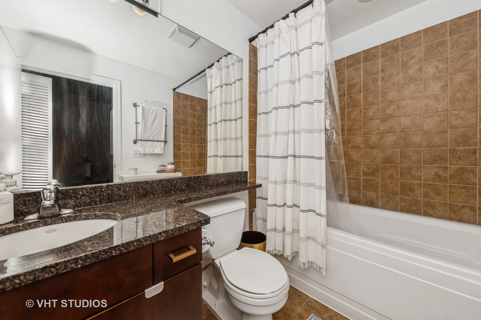 1040 West Adams Street, Unit 365 Chicago, IL 60607 - Photo 9 of 21 Gallery Image 9