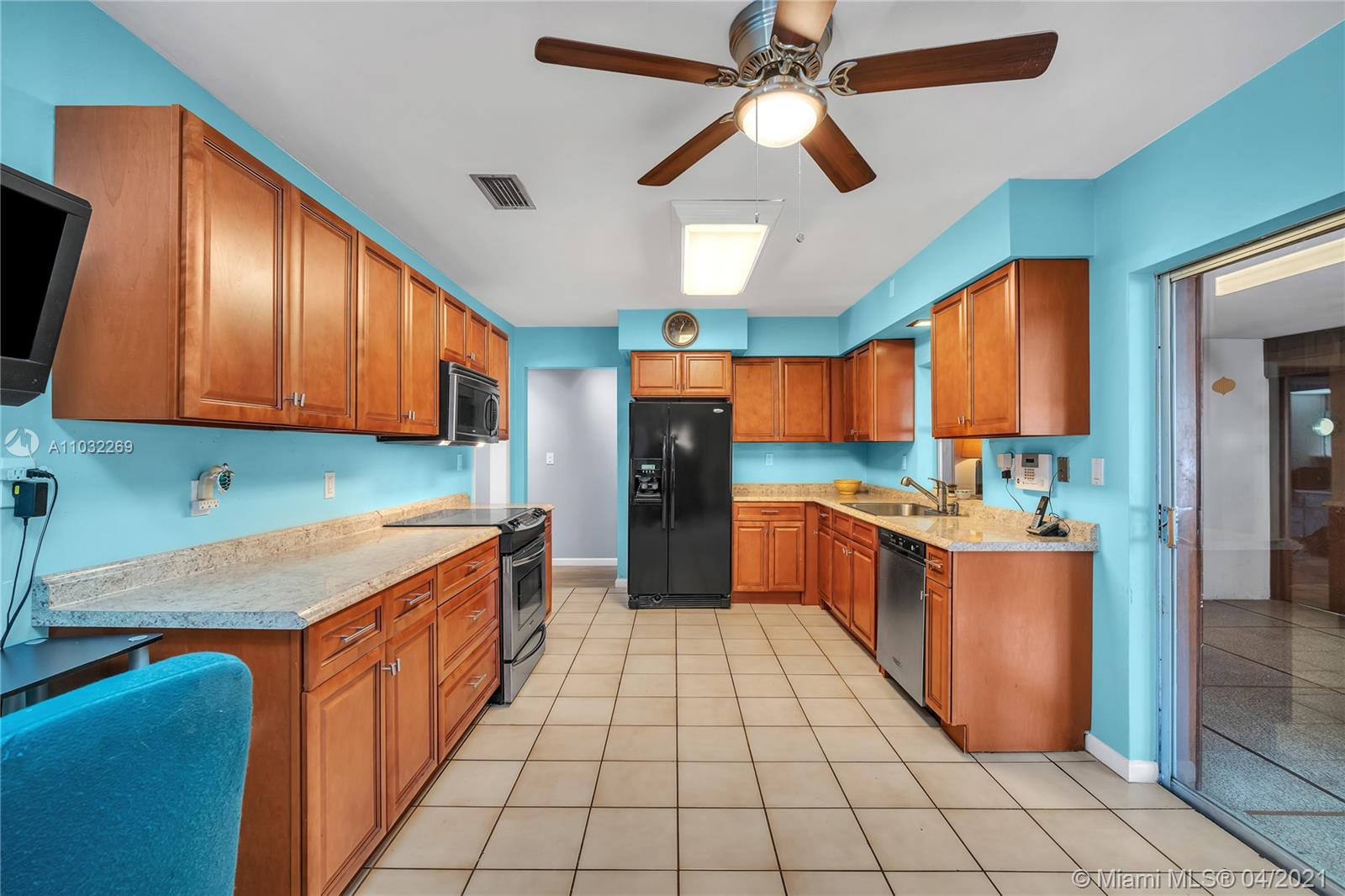 3300 West Park Road Hollywood, FL 33021 - Photo 11 of 33