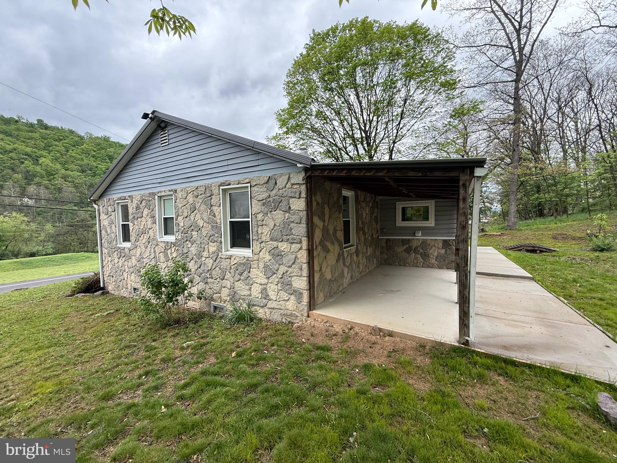 1327 Cut Off Road Keyser, WV 26726 - Photo 4 of 45