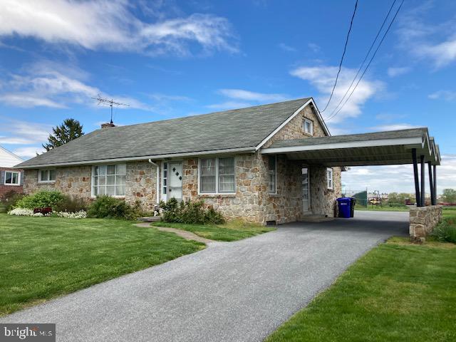141 South Shirk Road New Holland, PA 17557 - Photo 1 of 19 Gallery Image 1