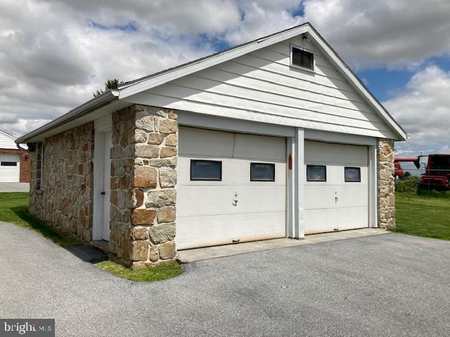 141 South Shirk Road New Holland, PA 17557 - Photo 18 of 19 Gallery Image 18